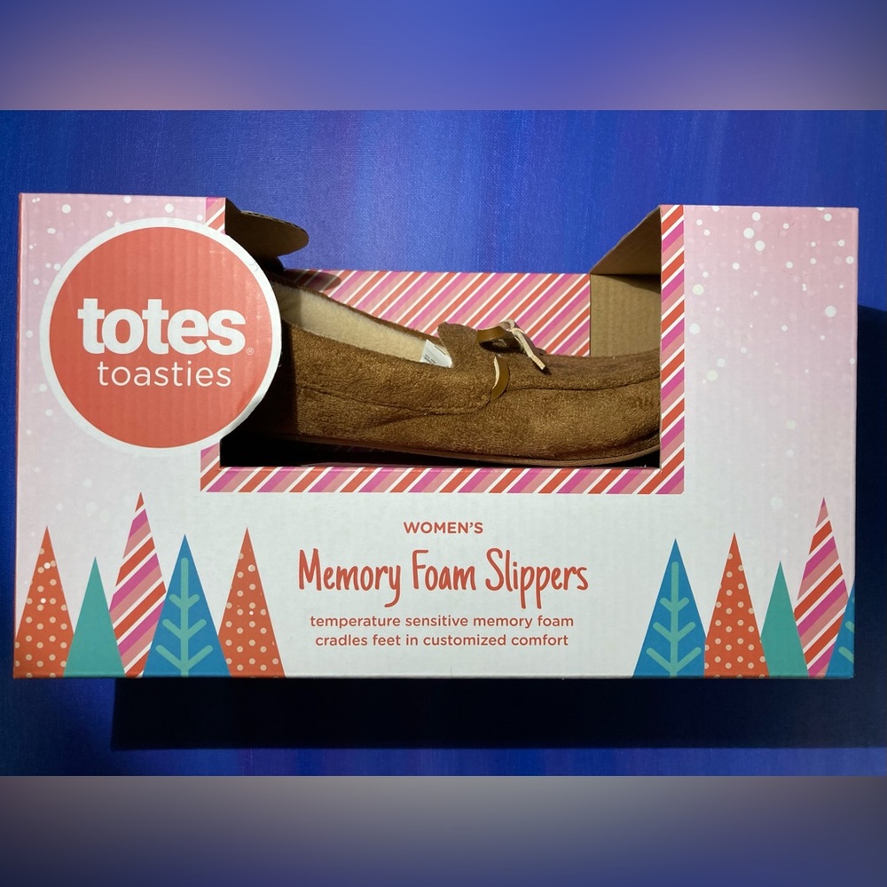 NWT - Totes toasties moccasin memory foam slippers, cognac - size L (8/9)